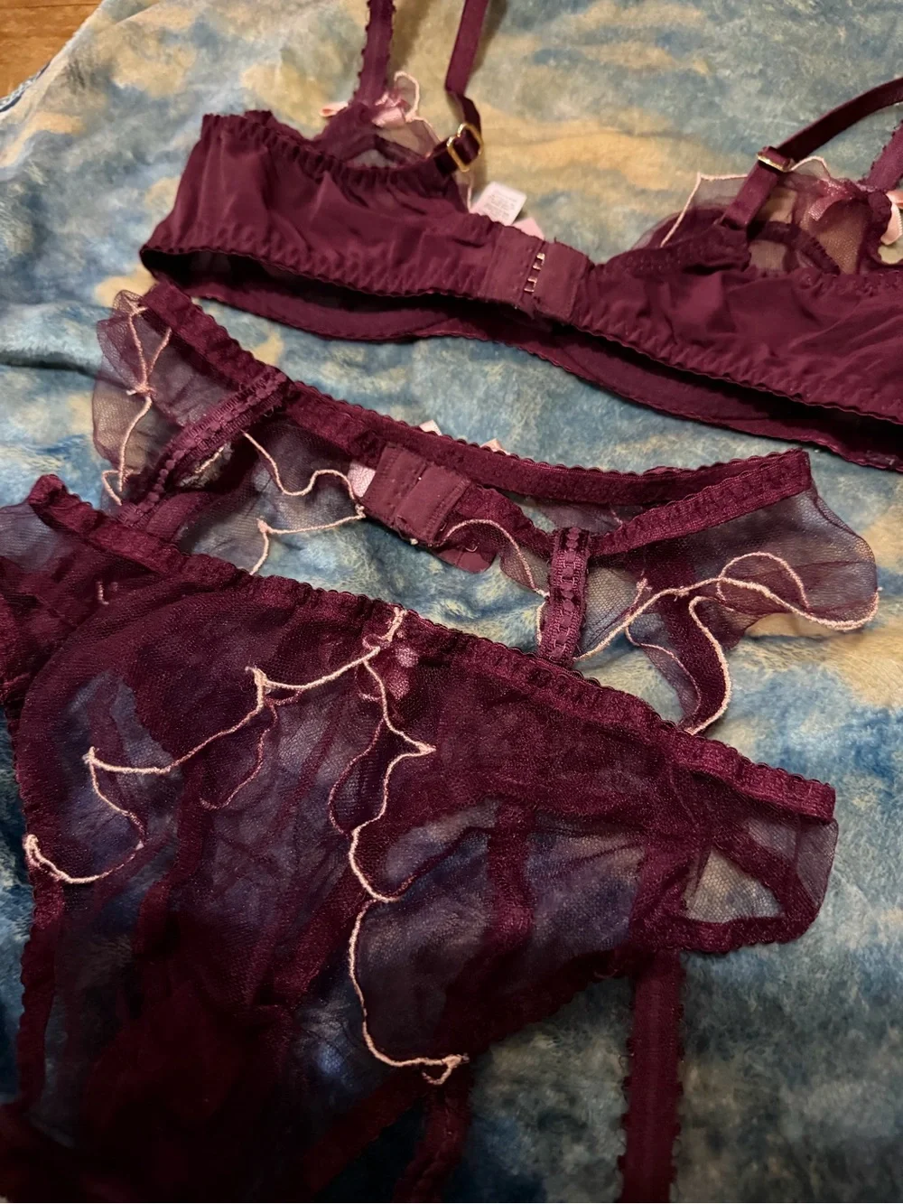 The Agent Provocateur Lorna set in burgundy